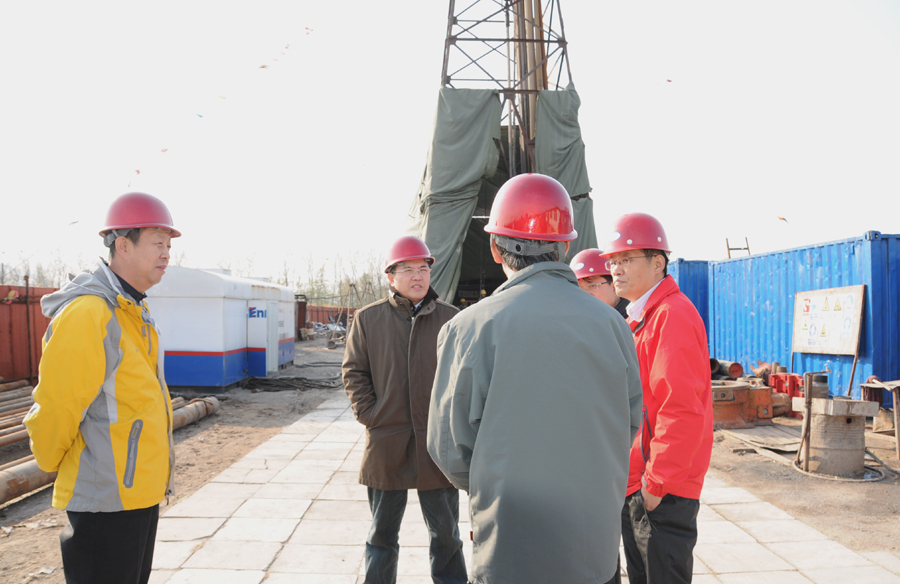 10.岩溶水勘查评价工程工作检查会.jpg/