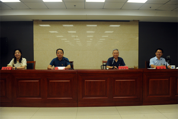 32 20240712（周静）“学纪律、明规矩、守廉洁”市地环所召开党纪学习教育专题党课暨警示教育大会 (3).jpg