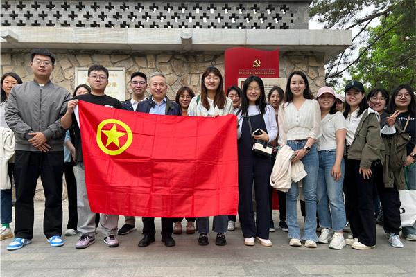 1730253509085.jpg 18 20240506(周静)市地环所团委组织开展“五四”系列活动 (1).jpg