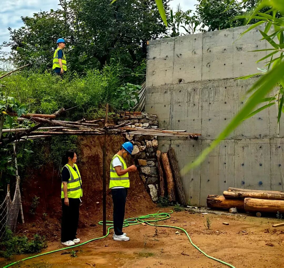 1759979465794.jpg 2.jpg